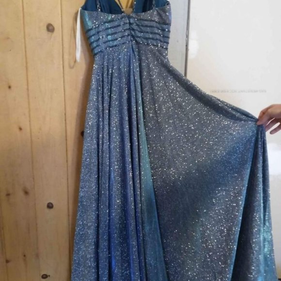 Prom Dress - Picture 5 of 6